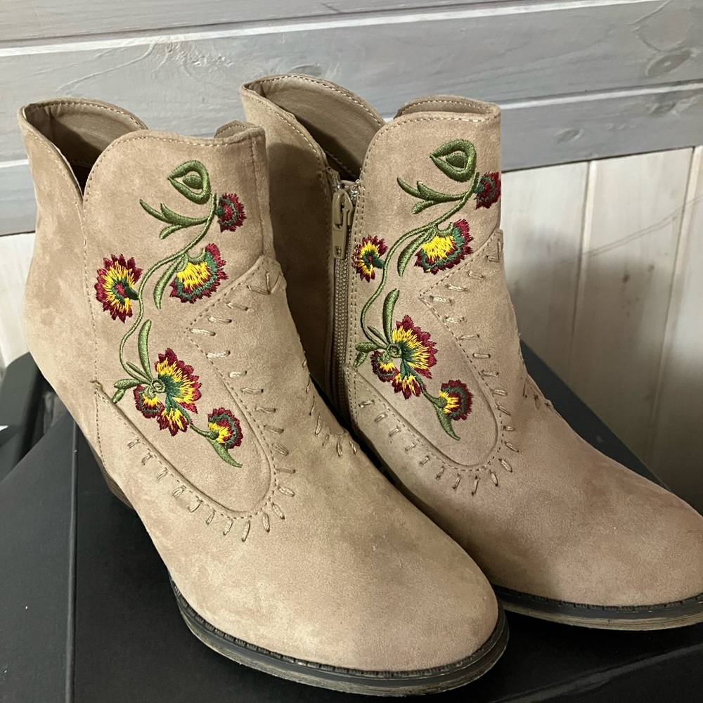 Embroidered Tan Ankle Boots